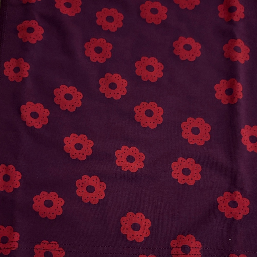 *Hanna Andersson Burgundy Pajama Set with Red Floral Print - Picture 4 of 6